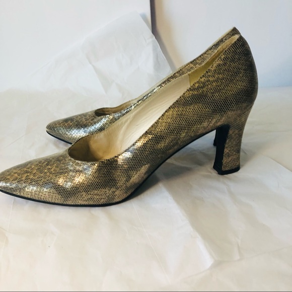 Stuart Weitzman Metallic Pumps - Picture 3 of 12